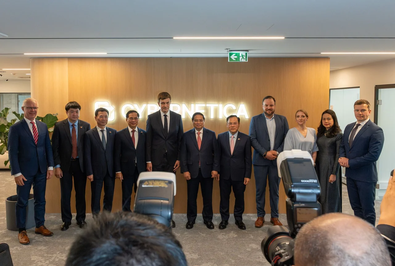 Vietnamese delegation at Cybernetica's office